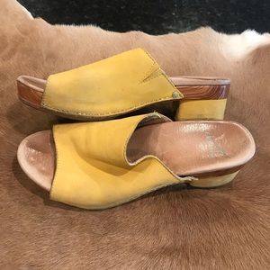 Dansko Maci Yellow Mule Slide Sandals - 38